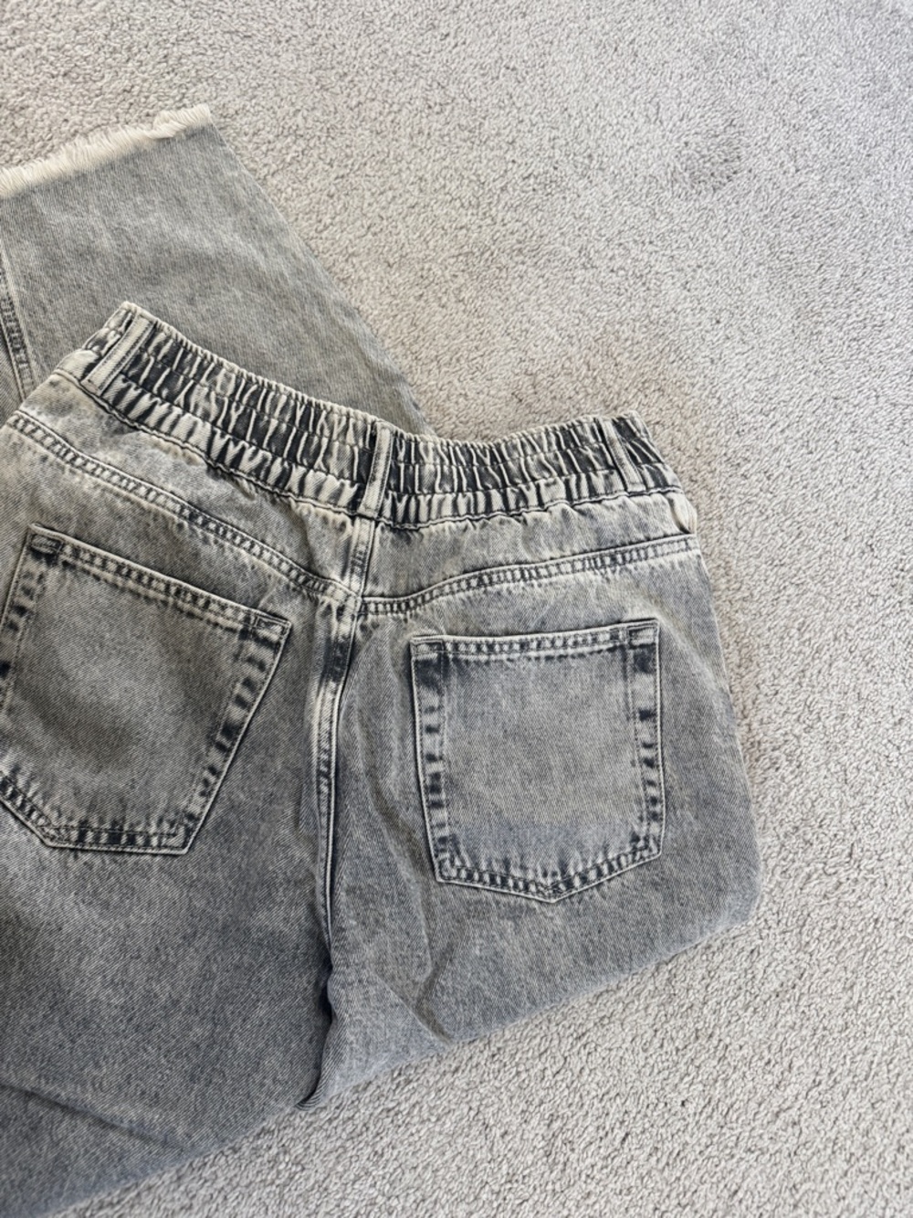 All Saints Women’s  Relaxed Gray Acid-Wash Jeans - Picture 5 of 8